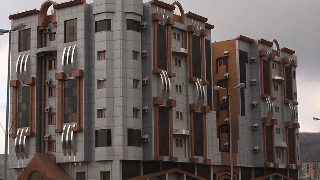 تركيب واجهات زجاج سكوريت بالرياض