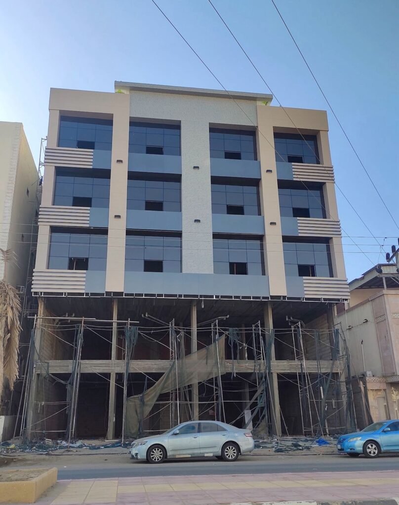 واجهات زجاجية للفنادق بجدة