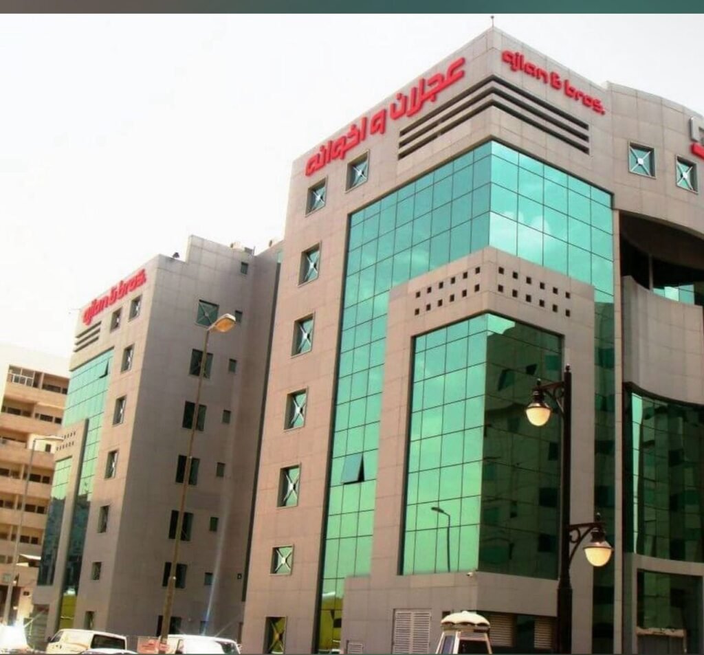 واجهات شركات زجاجية حديثة بالرياض